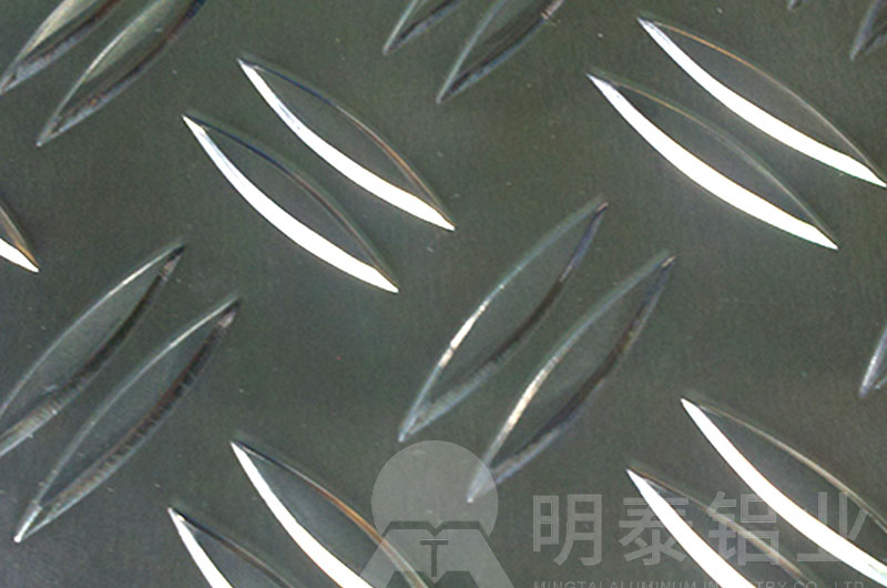 兩條筋花紋鋁板 兩條筋花紋鋁板